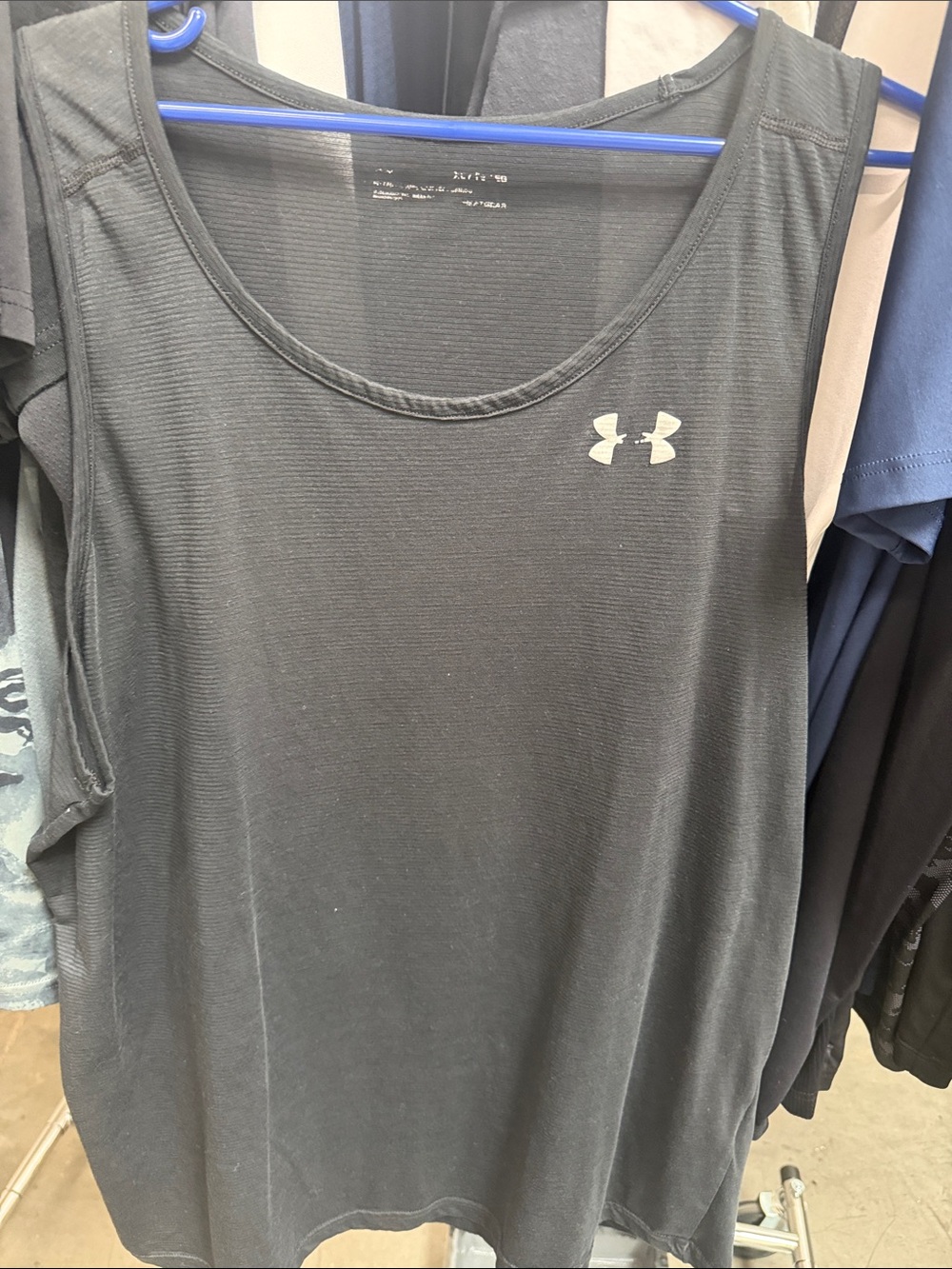 Under Armour Black Women’s Scoop Neck Tank Top